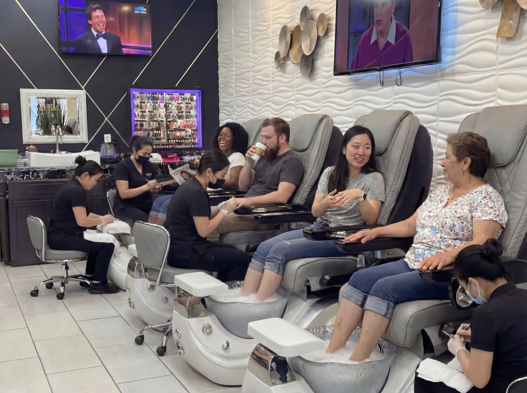 Sky Nails And Lounge slide 1